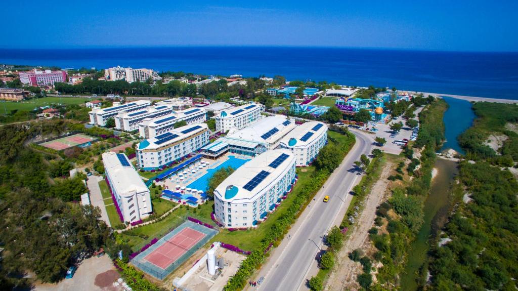 هتل دایما بیز ریزورت آنتالیا