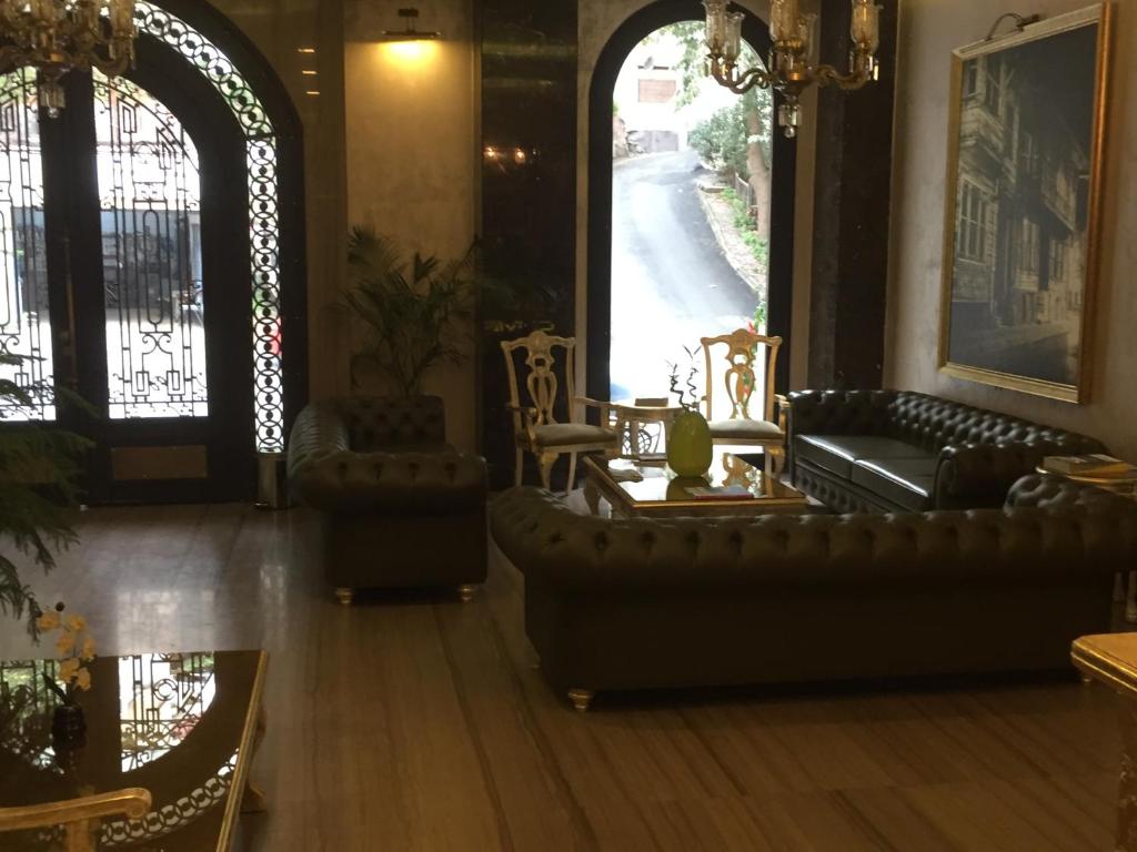 جومبالی پلازا