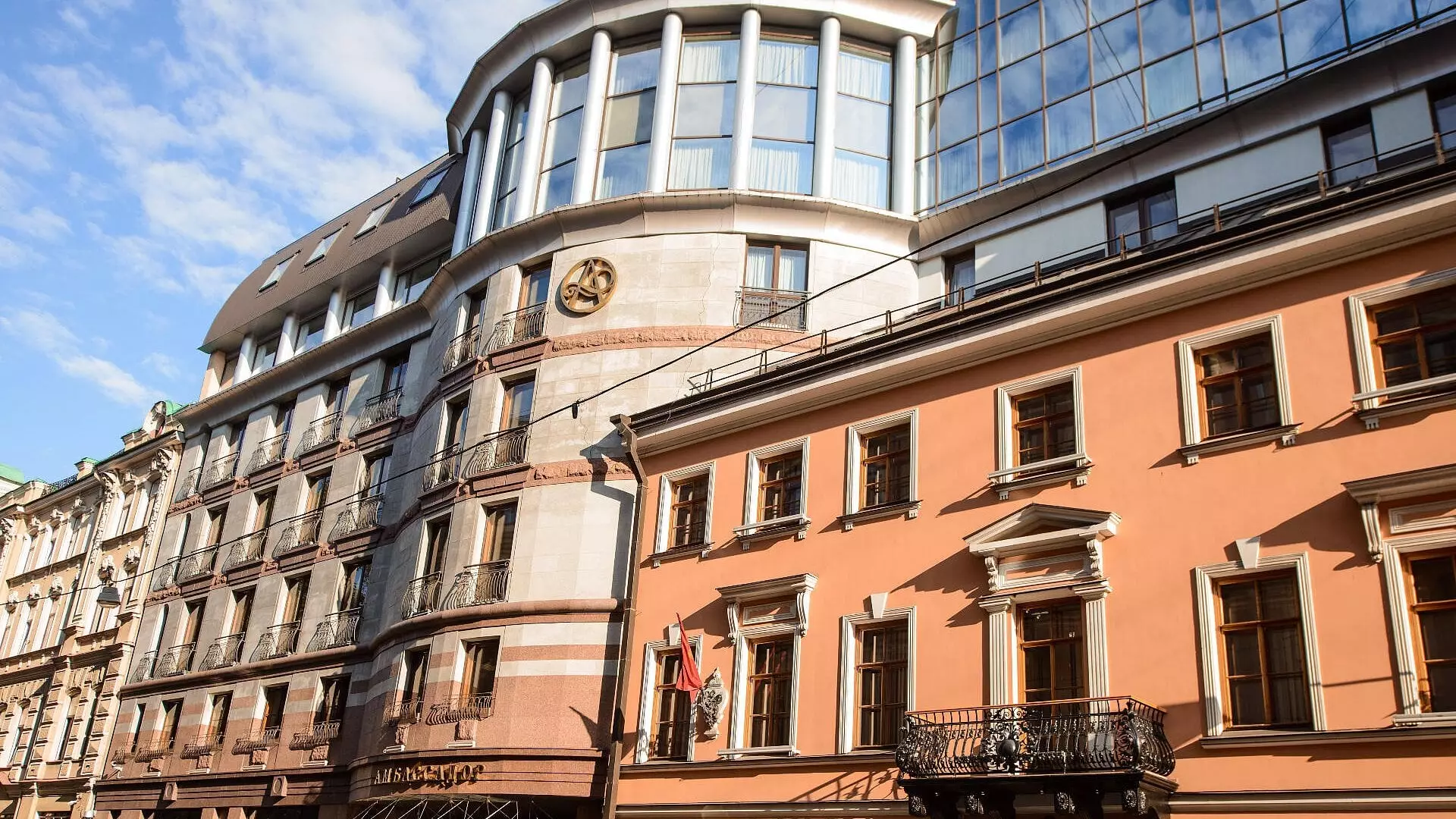 هتل امباسادور سنت پترزبورگ